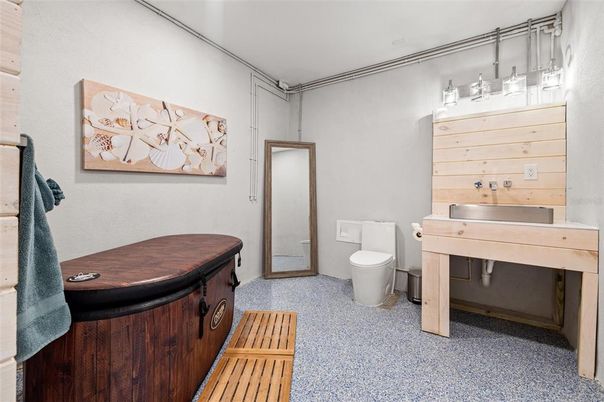 Bathroom, Hot Tub, Interior
