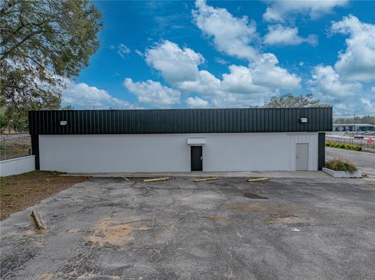 Detached Garage, Exterior