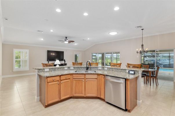 Chandelier, Dining room, Interior, Kitchen, Recessed Lighting