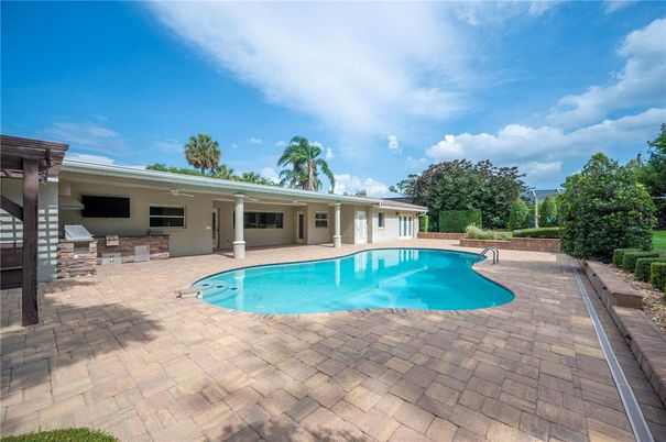 Exterior, Pool