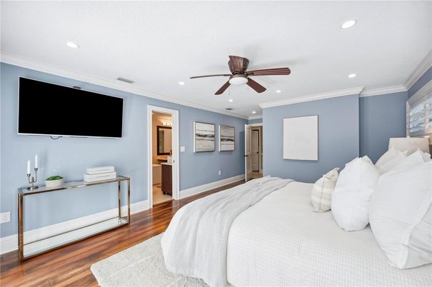 Bedroom, Interior, Recessed Lighting, Wood Texture Flooring