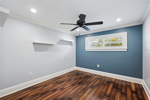 Empty room, Interior, Recessed Lighting, Wood Texture Flooring