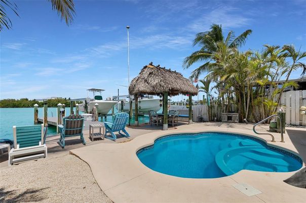 Exterior, Pool, Water