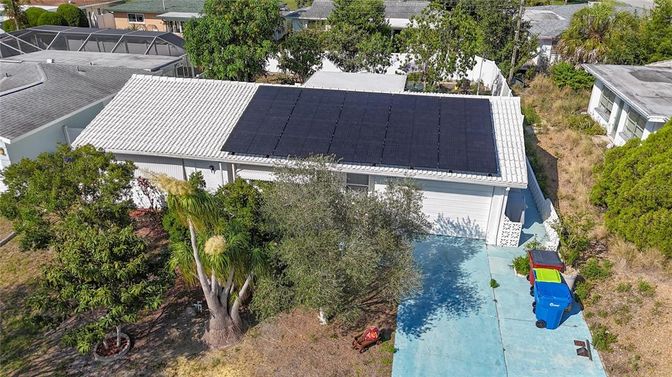 Exterior, Drone
