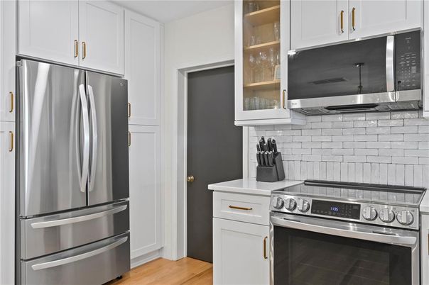Interior, Kitchen, Stainless Steel Appliances, Wood Texture Flooring