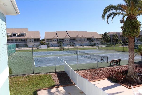 Exterior, Tennis Courts