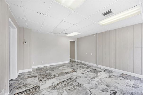 Empty room, Interior, Marble, Recessed Lighting