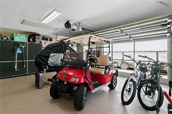 Garage, Interior