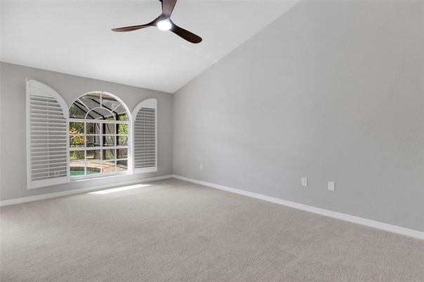 Empty room, Interior