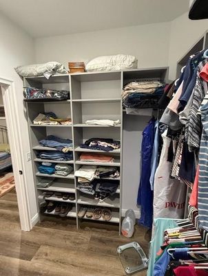 Interior, Walk-in Closets, Wood Texture Flooring