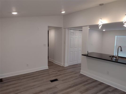 Interior, Pendant Lights, Recessed Lighting, Wood Texture Flooring