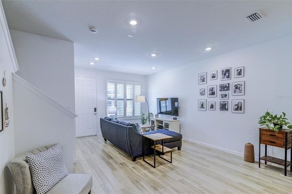 Interior, Living room, Recessed Lighting, Wood Texture Flooring