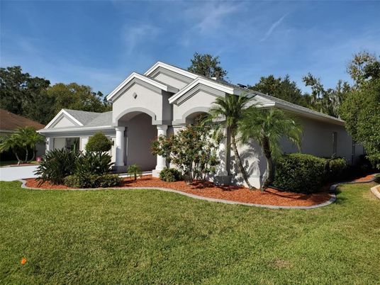 Backyard, Exterior, Facade, Ranch