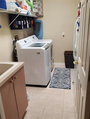 Interior, Washer