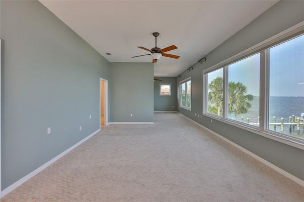 Empty room, Interior, Water