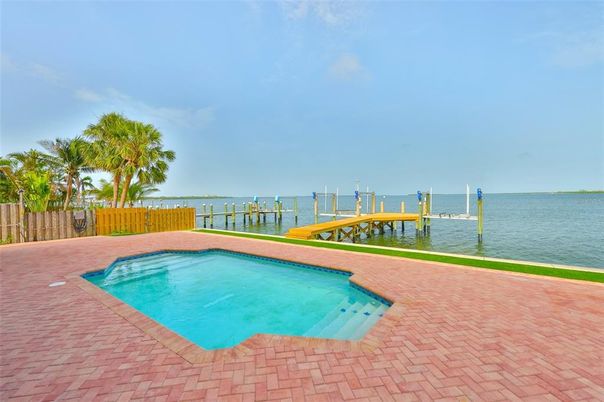 Exterior, Pool, Water