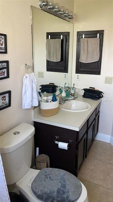 Bathroom, Dual Sink Vanities, Interior