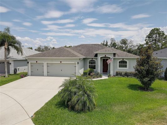 Attached, Exterior, Facade, Ranch