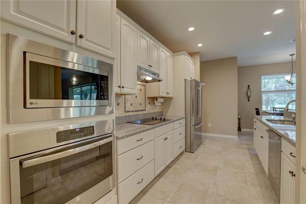 Dining room, Interior, Kitchen, Pendant Lights, Recessed Lighting, Stainless Steel Appliances