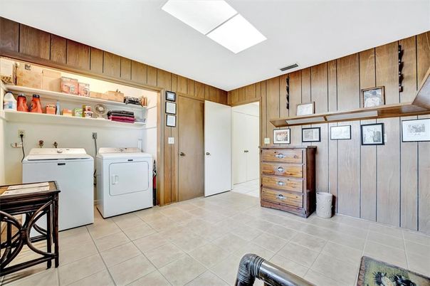 Interior, Washer, Wooden Walls
