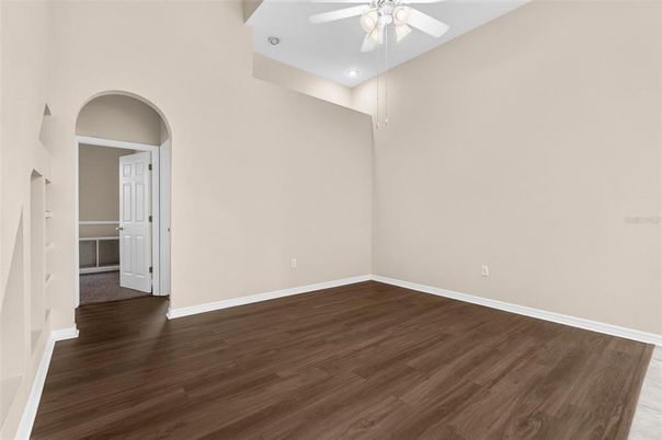 Empty room, Interior, Recessed Lighting, Wood Texture Flooring