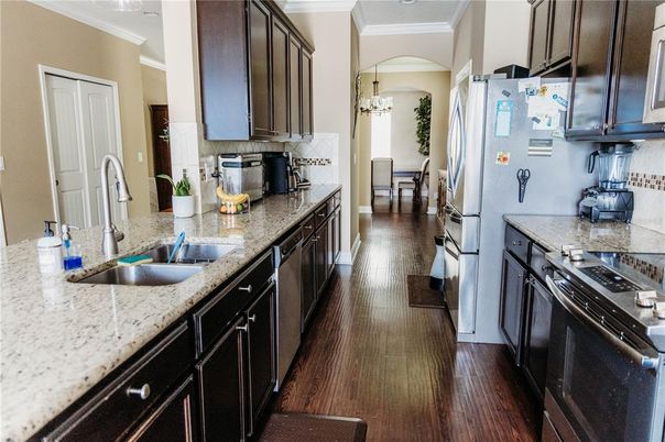 Interior, Kitchen, Pendant Lights, Wood Texture Flooring