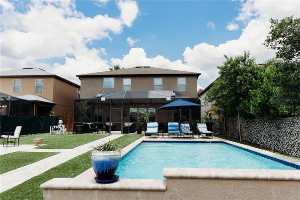Exterior, Pool