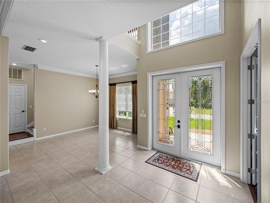 Chandelier, Empty room, Interior, Pendant Lights, Recessed Lighting