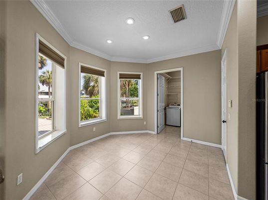 Empty room, Interior, Recessed Lighting, Washer