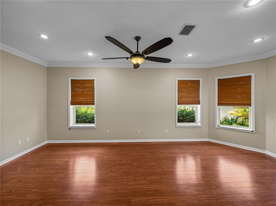 Empty room, Interior, Recessed Lighting, Wood Texture Flooring