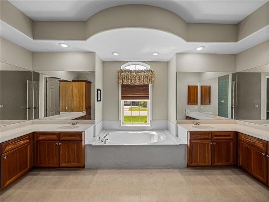Bathroom, Dual Sink Vanities, Interior, Recessed Lighting