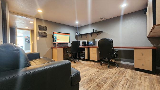 Home Office, Interior, Recessed Lighting, Wood Texture Flooring