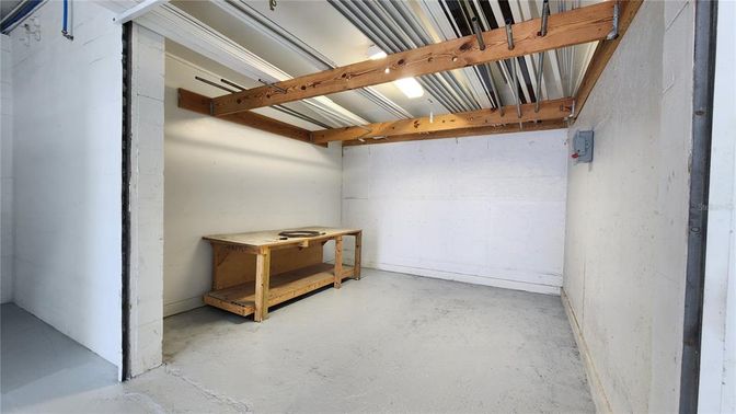 Garage, Interior