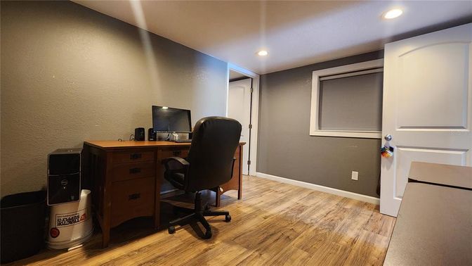 Home Office, Interior, Recessed Lighting, Wood Texture Flooring