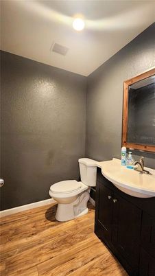 Bathroom, Interior, Recessed Lighting, Wood Texture Flooring