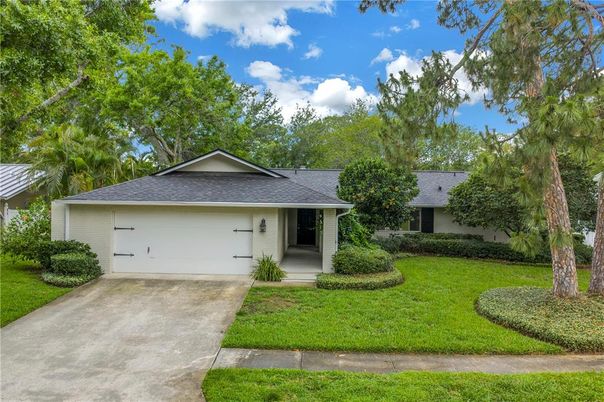 Attached, Exterior, Facade, Ranch