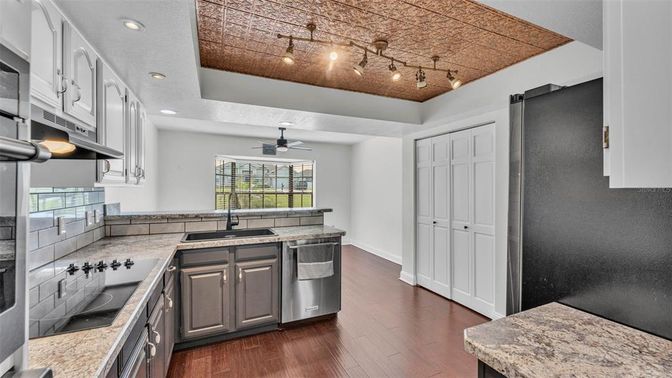 Interior, Kitchen, Recessed Lighting, Wood Texture Flooring