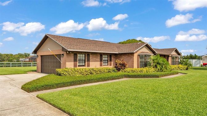 Attached, Backyard, Exterior, Facade, Brick Facade, Ranch