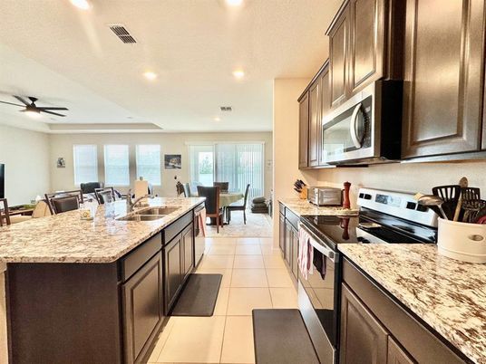 Dining room, Interior, Kitchen, Recessed Lighting, Water