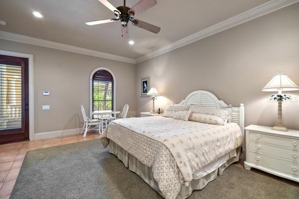 Bedroom, Dining room, Interior, Recessed Lighting