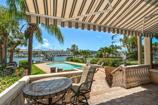 Exterior, Pool, Water