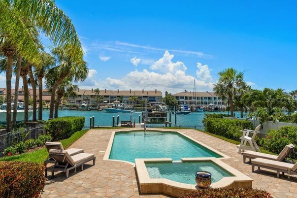 Exterior, Pool, Water