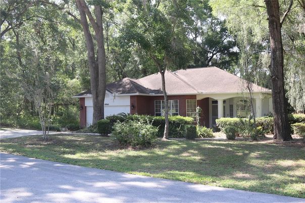 Exterior, Facade, Brick Facade, Ranch