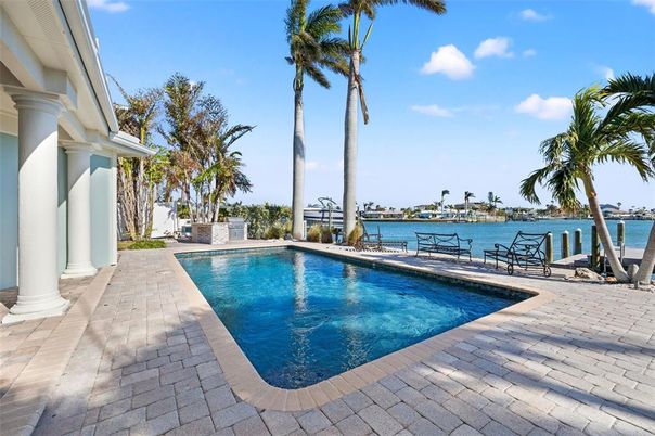 Exterior, Pool, Water
