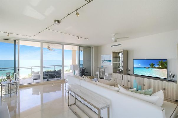 Interior, Living room, Water
