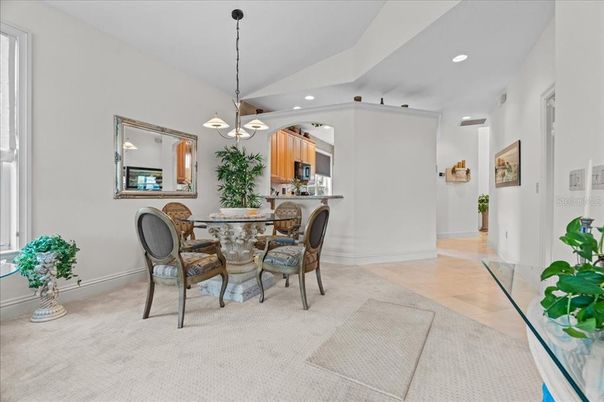 Dining room, Interior, Pendant Lights, Recessed Lighting