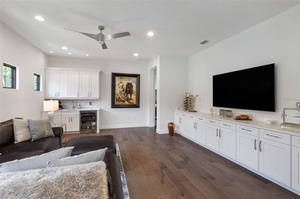 Interior, Living room, Recessed Lighting, Wood Texture Flooring