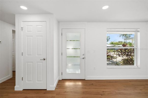 Interior, Recessed Lighting, Wood Texture Flooring