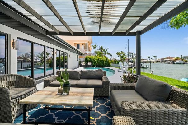 Exterior, Pool, Water
