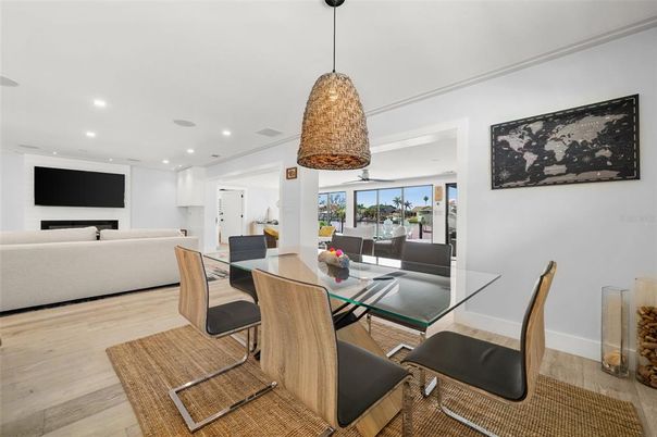 Dining room, Interior, Living room, Pendant Lights, Recessed Lighting, Wood Texture Flooring